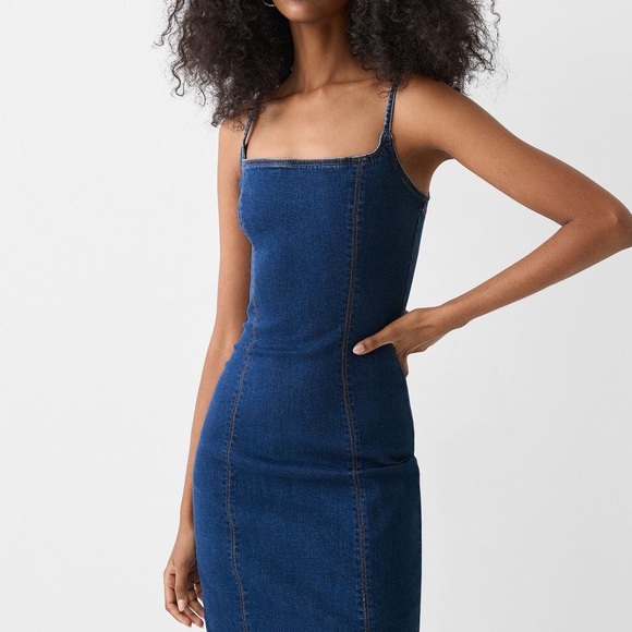 PrettyLittleThing Blue Denim Midi Dress - Picture 4 of 12